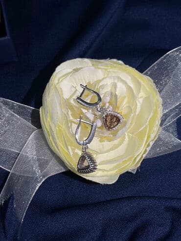 750 eyarli qizilin qiymeti: Dəstə daxildir: Sırğa, Sep, Kulon, Gümüş, 925 Əyar — 6