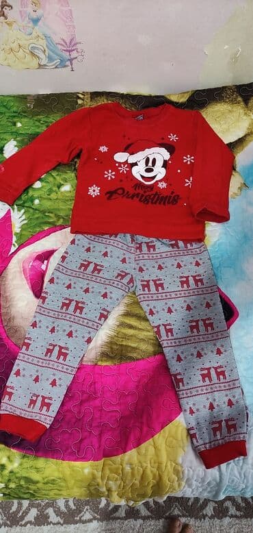 3 duymə koynək: Uwaq paltarl her biri 3 manat 3.4 .5yawa — 9