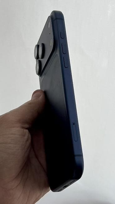 iphone 16 pro maks: IPhone 17 Pro Max, 256 GB, Göy, Simsiz şarj — 2