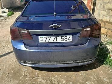 baqaj örtüyü: Chevrolet Cruze sedan – mavi rəng, 4 qapı, geniş salon və rahat yürüş — 2
