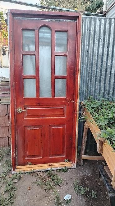 Ağac giriş qapısı - Material: təbii ağac, cilalı lak örtük - Rəng lalafo.az -da Ağac giriş qapısı - Material: təbii ağac, cilalı lak örtük - Rəng