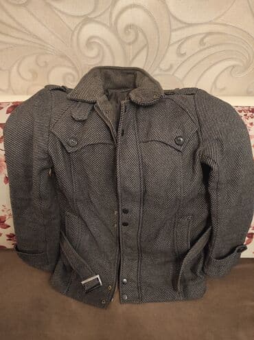 dəri gödəkçələr: Kişi üst geyimləri.
Hər biri 20 azn — 3