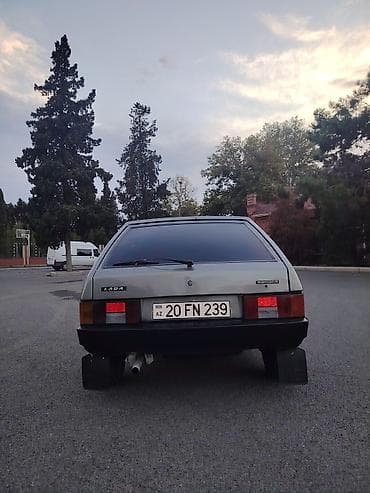 spoiler satisi: Lada Samara hatchback - Kuzov: 5 qapılı hatchback, gümüşü rəng - — 2