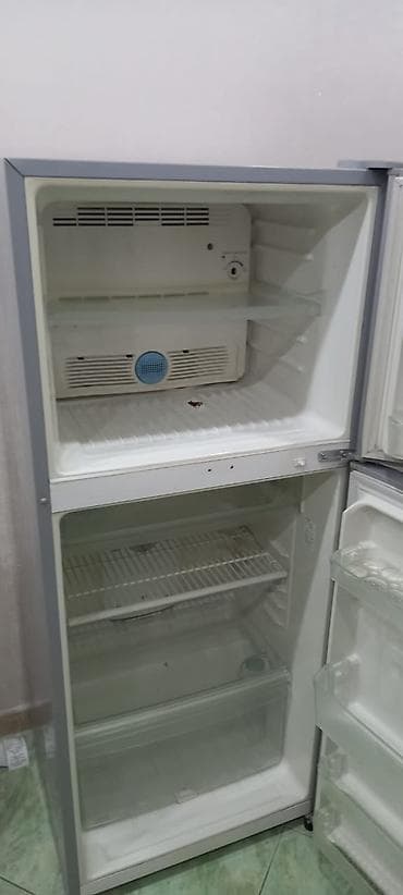 ikinci el monitör: İşlənmiş 2 qapılı Sharp Soyuducu Satılır, rəng - Boz — 3