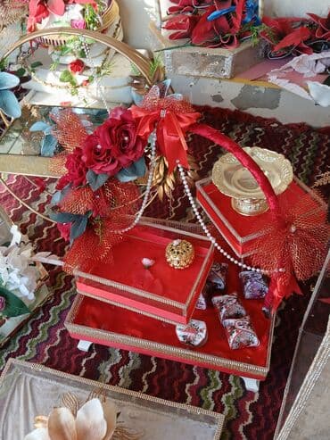 nişan dekoru qiymətləri: Bu otaqda müxtəlif mərasimlər, əsasən toy və nişan üçün bəzək əşyaları — 22