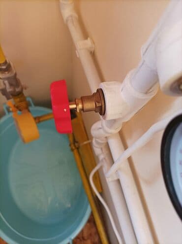 Paltar tikişi: Fərdi santexnikəm təmir işləri görürəm . başqa işlərdə edirəm — 1