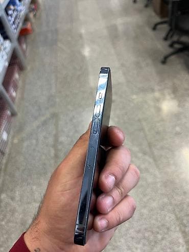 iphone ekran şəkilləri: IPhone 13 Pro, Sierra Blue — 3