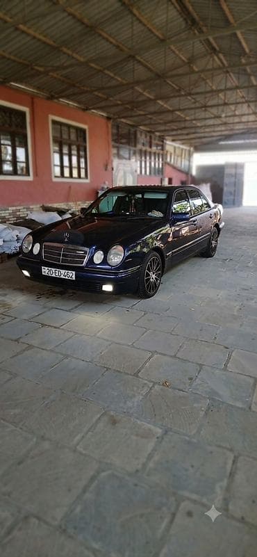 opel vectra b: Mercedes-Benz 230: 2.3 l | 1996 il Sedan — 3
