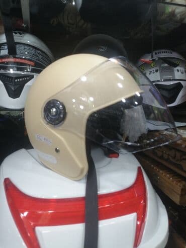 Aş qazanı: 1 ci şəkildəki Moto kaska 29-azn 2 ci və 3cü şəkildəki Moto kaskalar — 8