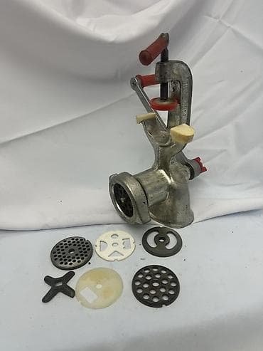 kabab sekilleri: Ət çəkən maşın Yeni — 1