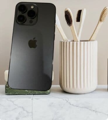 alfa r36: IPhone 13 Pro, 256 GB — 3