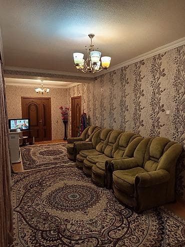 Satılır – həyət evi - Geniş və işıqlı qonaq otağı: divar kağızları