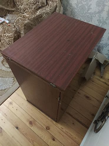 tip link: AZ işlənib. Podolsk markalı tikiş maşını mebel tipli masa ilə birlikdə — 4