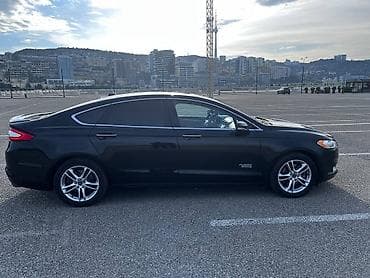 diskler r13: Ford Fusion Energi Titanium – plug-in hibrid sedan Xüsusiyyətlər: - — 4