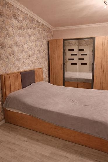 rent house: Xırdalanda 11 nömrəli məktəbin yanında 51 kv həyət evimi satiram.E-2 — 3