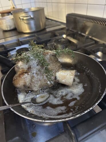 Xadimələr: Salma Asbaz is axdariram tam inversely asbazam — 1