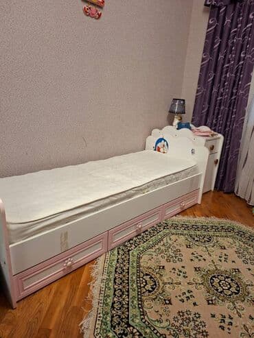 Oğlan və qız üçün, Çarpayı, Bazalı, Matras ilə, Siyirməli