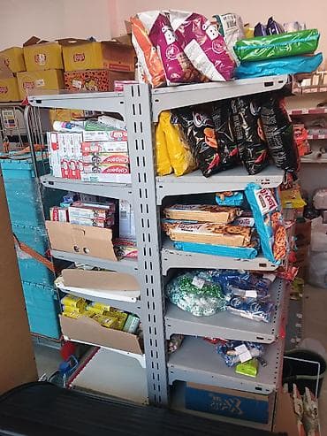 market arabalari: Mini-market rəfləri və assortimenti Məhsullar: - İçkilər: qazlı və — 3
