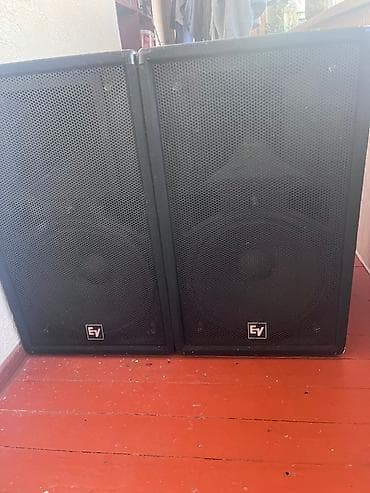 Mikrofonlar: Elektro-Voice (EV) passiv akustik sistemi – cüt səsgücləndirici — 2