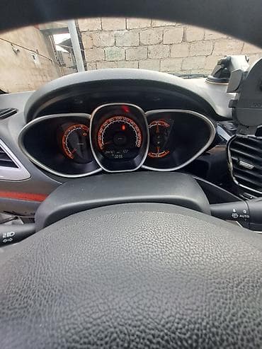 renault ehtiyat hisseleri: VAZ (LADA) Vesta: 1.8 l | 2019 il 247000 km Sedan — 6