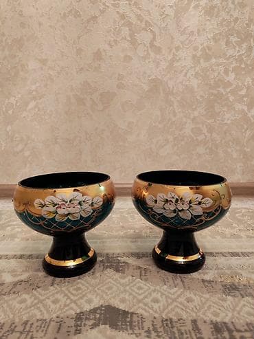 islenmis qapi satiram: Bəzəkli şüşə qablar (2 ədəd set) - Material: qalın şüşə - Rəng — 2