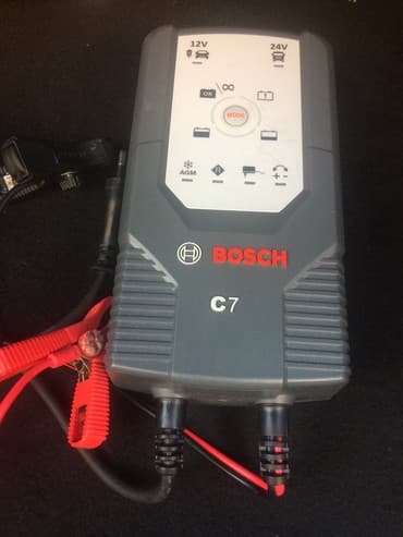 Akumlyator zaryatka eden .Cox yaxsi doldurur .Almaniya lalafo.az -da Akumlyator zaryatka eden .Cox yaxsi doldurur .Almaniya