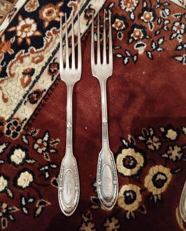 Tavalar: Məhsul: Gümüş çəngəl dəsti - Miqdar: 6 ədəd (4 ədəd eyni naxışlı, 2 — 2