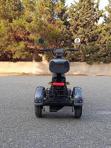 mopet elektrik: Elektrik üçtəkərli skuter - Güclü elektrik mühərriki və sakit işləmə — 6