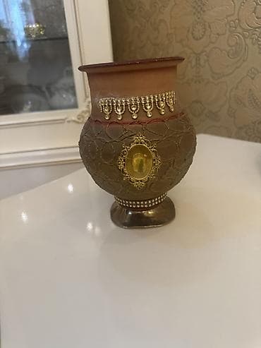 Dekorativ qab-qacaq dəsti - Zərif bəzəkli dekor vazası: qabarıq lalafo.az -da Dekorativ qab-qacaq dəsti - Zərif bəzəkli dekor vazası: qabarıq
