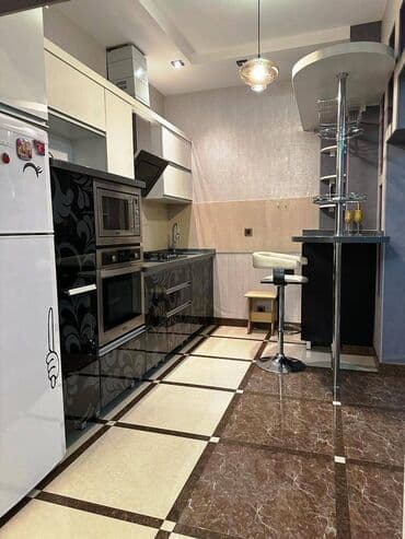 sarayda yeni tikili binalar: Xətai Rayonu, Xətai metrosu yaxınlığında. 18 mərtəbəli yeni tikili — 8