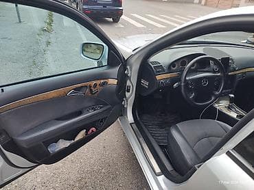 mercedes cesqa: Mercedes-Benz E-Class sedan - Kuzov: W211, gümüşü rəng, 4 qapı, sedan — 10