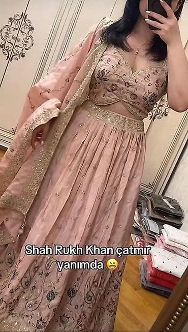 desd paltarlar: Hind üslubunda qadın geyimi – lehenga seti - Rəng: Pudra/solğun — 1