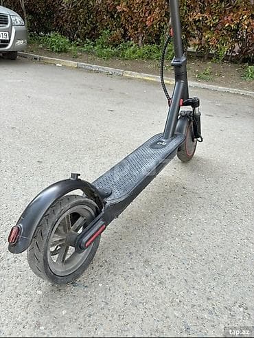 velosiped teker: Elektrikli Skuter Satılır tek problemi arxa teker patlaqdı 40 m lıq — 1