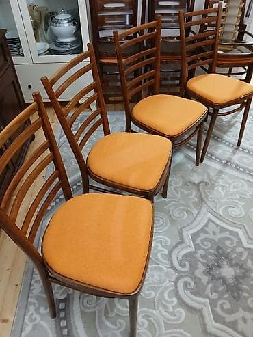 agac satilir: 4 ədəd təmiz fıstıq ağacından stul satılır. Çexoslavakiyanın qədimi — 6