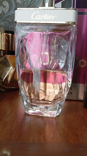 sprey qabi: Qadın və kişi ətirləri kolleksiyası – dekorativ daş-kəsim formalı — 2