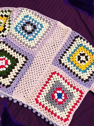 kolej jaket: Rəngarəng əl işi toxunma kardiqan - Dizayn: Klassik “granny square” — 7