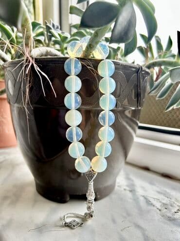 Opalit daşlı təsbeh - Material: Opalit effektli şüşə/daş muncuqlar -