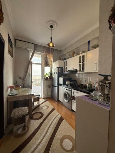 paltar seren: Satılır: Mənzilin eyvanı Kristal 2 Də Kupçalı 2 Otaq. 55 Kv. 105 — 7