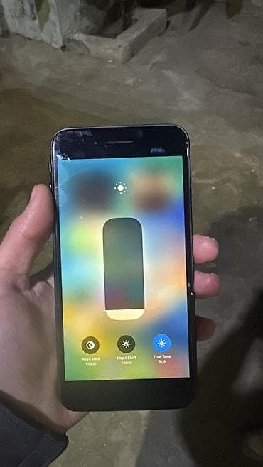 ipad mini 5 irsad: IPhone 8 Plus, 64 GB, Space Gray, Barmaq izi, Simsiz şarj — 7