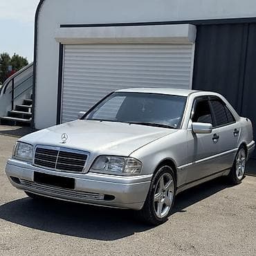 loreva reed diffuser: Mercedes-Benz C-Class: 2 l | 1994 il Sedan — 3