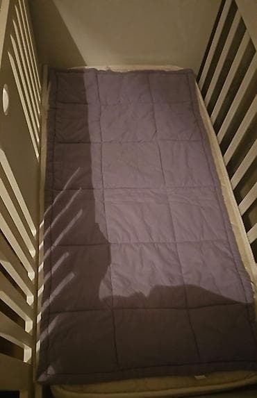 Beşiklər: Oğlan və qız üçün, Dördbucaq, Beşik, Matras ilə, Yellənmə mexanizmsiz — 4