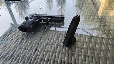 Beretta üslubunda hava tapançası (airsoft/BB görünüşlü) – qara rəngdə