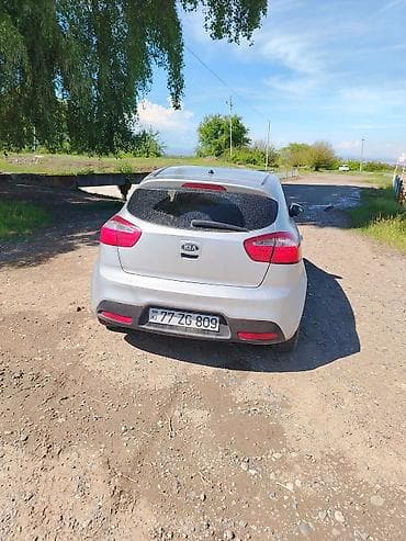 kia rio kreditle satisi: Kia Rio: 1.1 l | 2011 il Hetçbek — 4