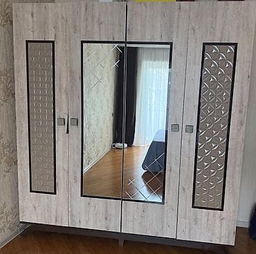 ağ lövhə qiyməti: Ela veziyette shkaflar. Biri 200 azn — 2