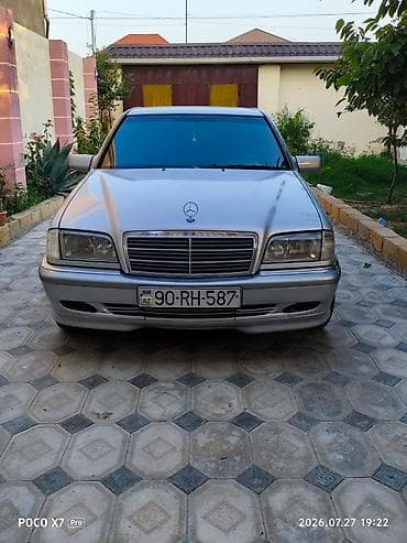 07 şəkili: Mercedes-Benz C-Class: 2.2 l | 1999 il Sedan — 10