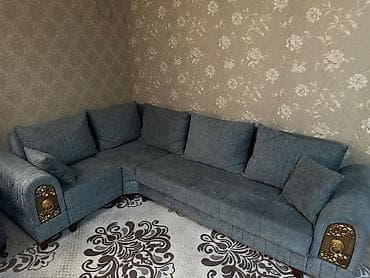 Künc divan, Açılan, Bazalı