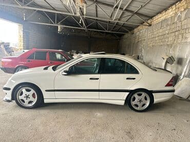 mercedes geyimleri: Mercedes-Benz C-Class: 2.3 l | 2005 il Sedan — 7