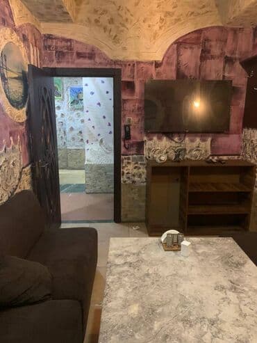 arenda kafelər: Nəsimi rayonu,Azadliqla Inqilab kucesinin kesişmesinde yerlesen,9 — 12