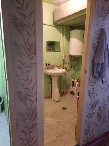 ev alıram: Bakı, 4 otaqlı, Köhnə tikili, m. Xalqlar Dostluğu, 98 kv. m — 8