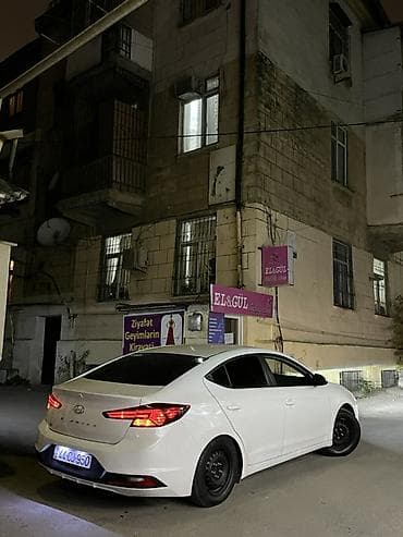 hunday accent 2004: Hyundai Elantra: 2 l | 2019 il Sedan — 5